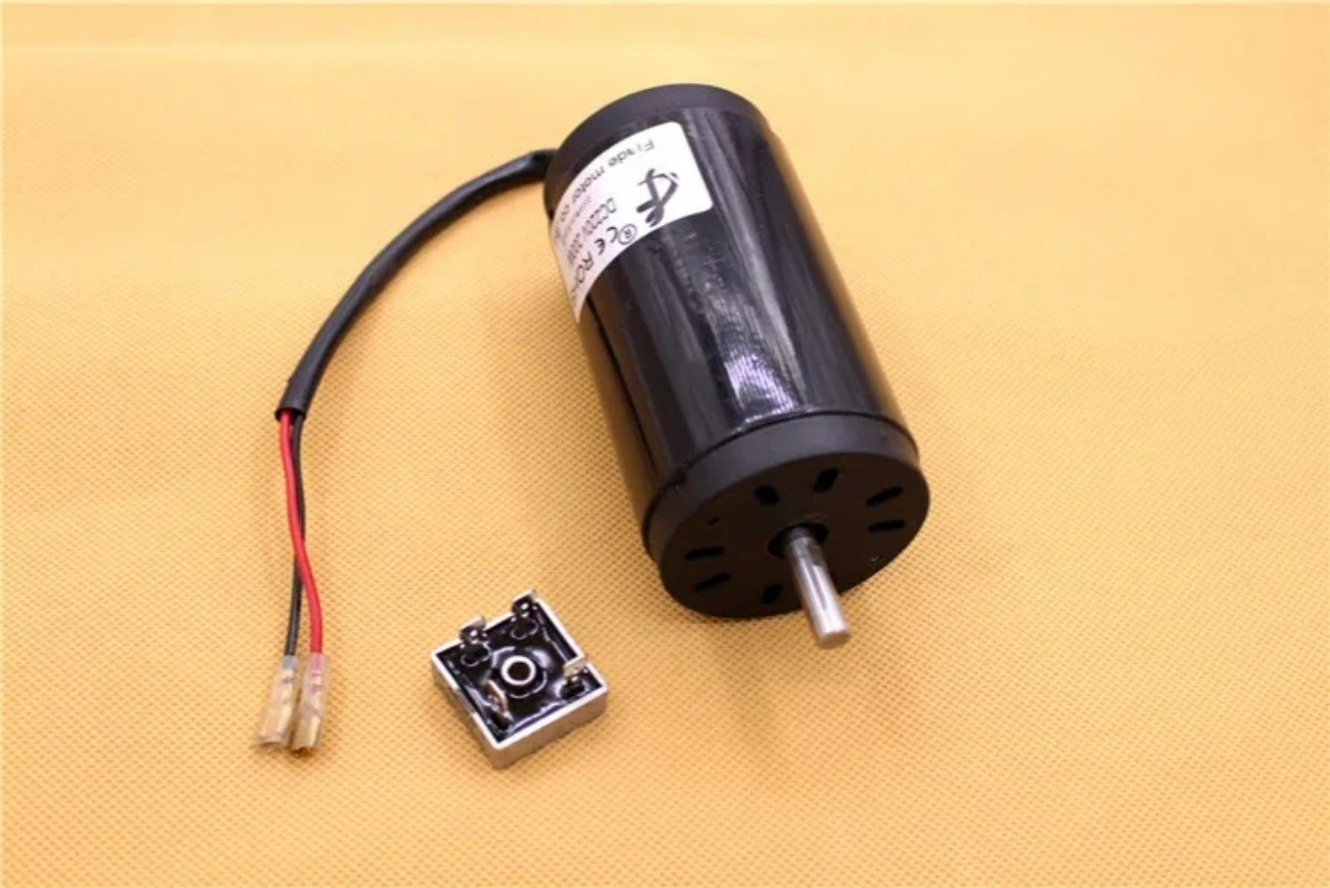220V 550W High-power Permanent Magnet DC Generator Wind and Water Power Motor