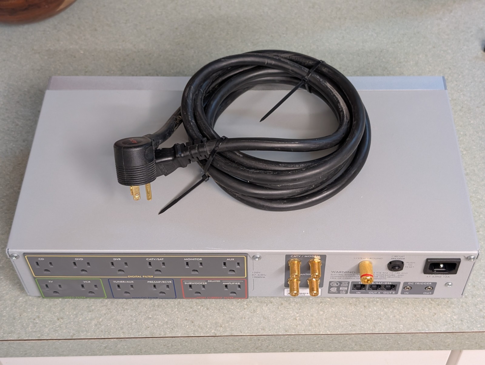 APC H10 Power Conditioner Home Theater Surge Protector Silver WORKS