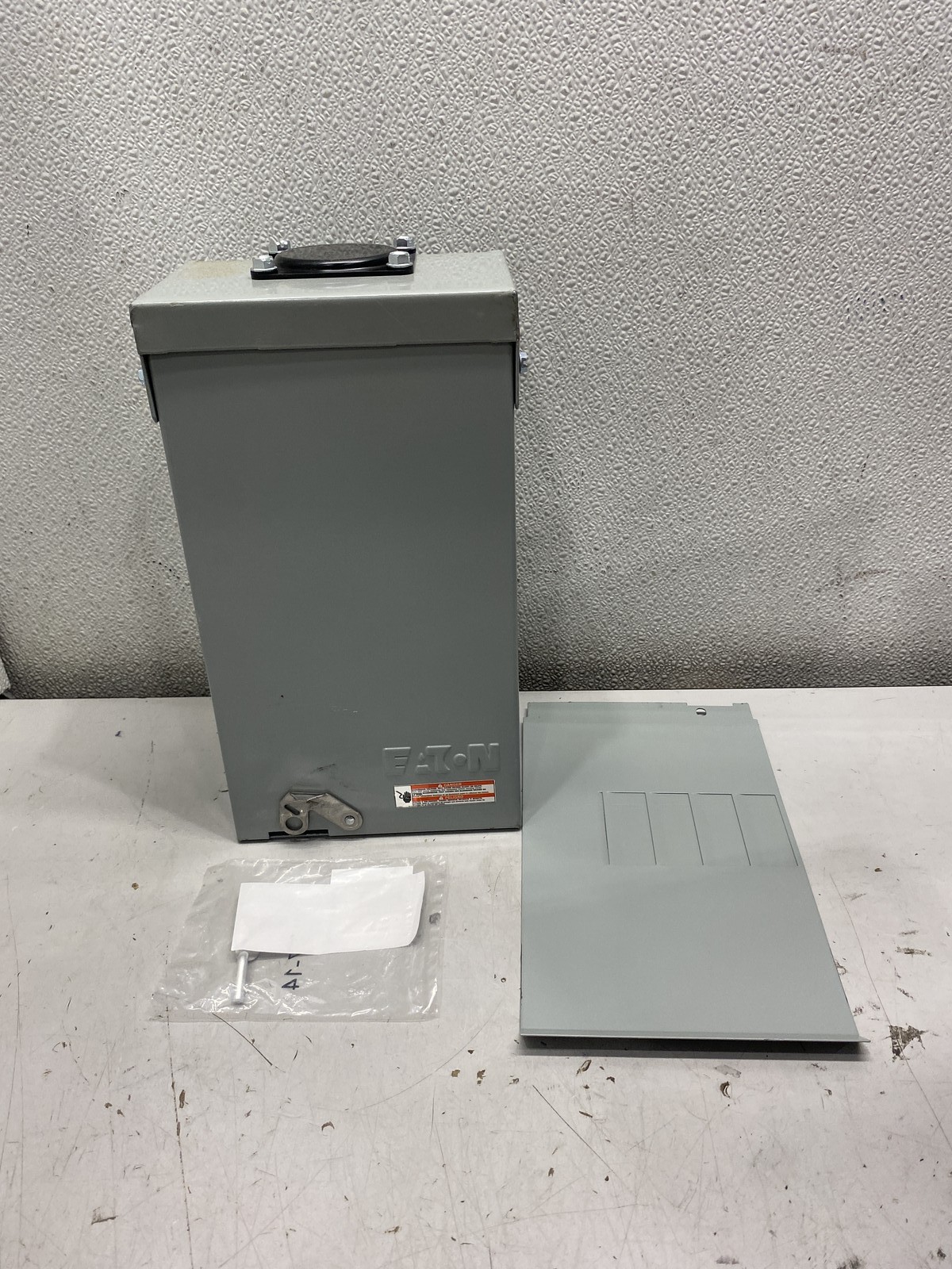 Eaton BR 1″ Loadcenter, 125A, Single-Phase, 8-Pole