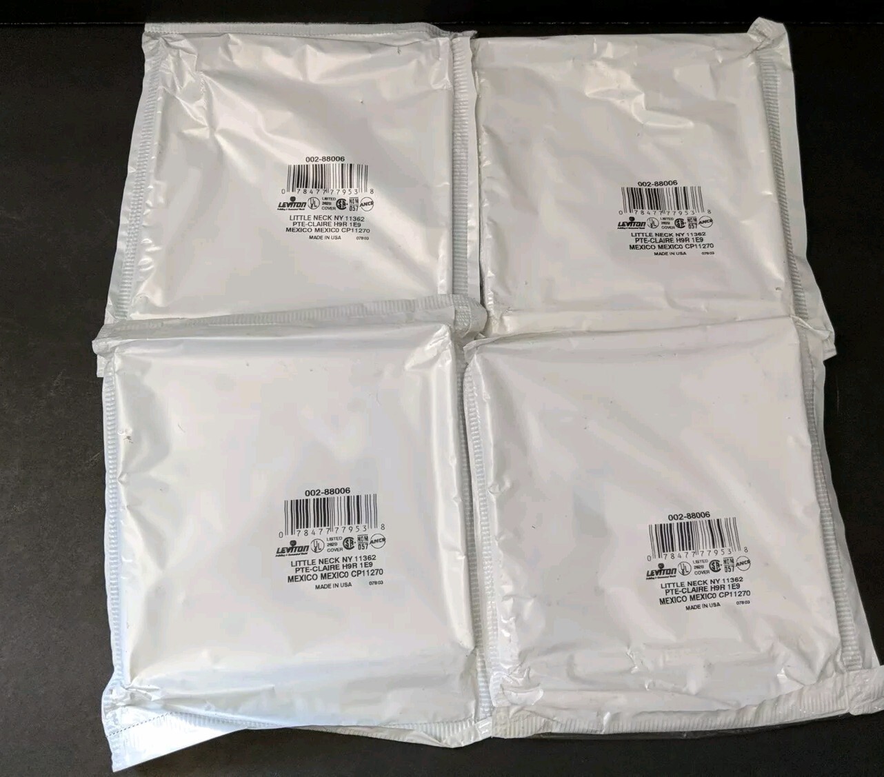 Wallplate 1 toggle 1 blank Whtie 002-88006-000, Leviton Mfg Co, Lot Of 4 pack
