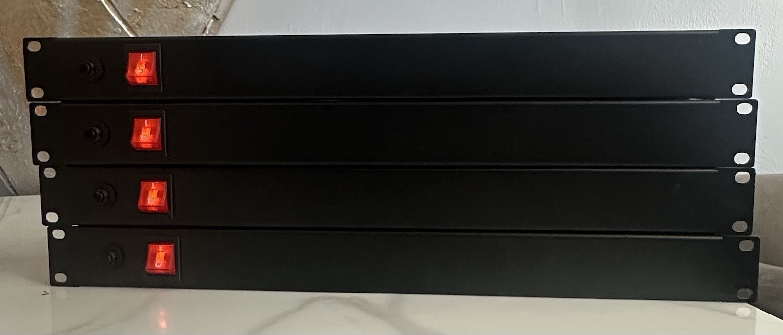 4 – VEVOR 8 Outlet Power Strips Rack Mount Model BAYU-PJ08 (AC110V~125V 60Hz 15A