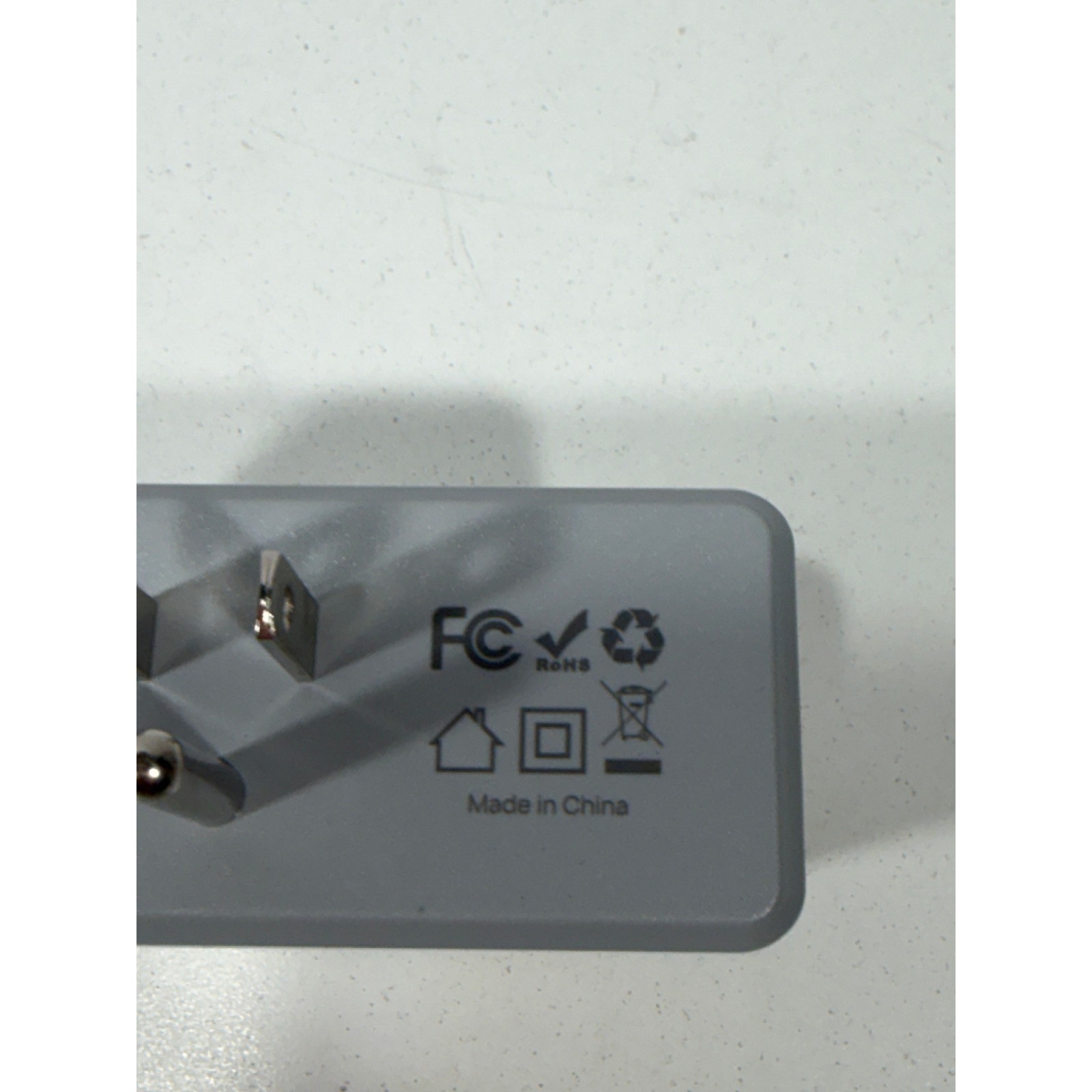 TROND Multi Plug Outlet Extender Wall Adapter TD-EA-US13 White Gray