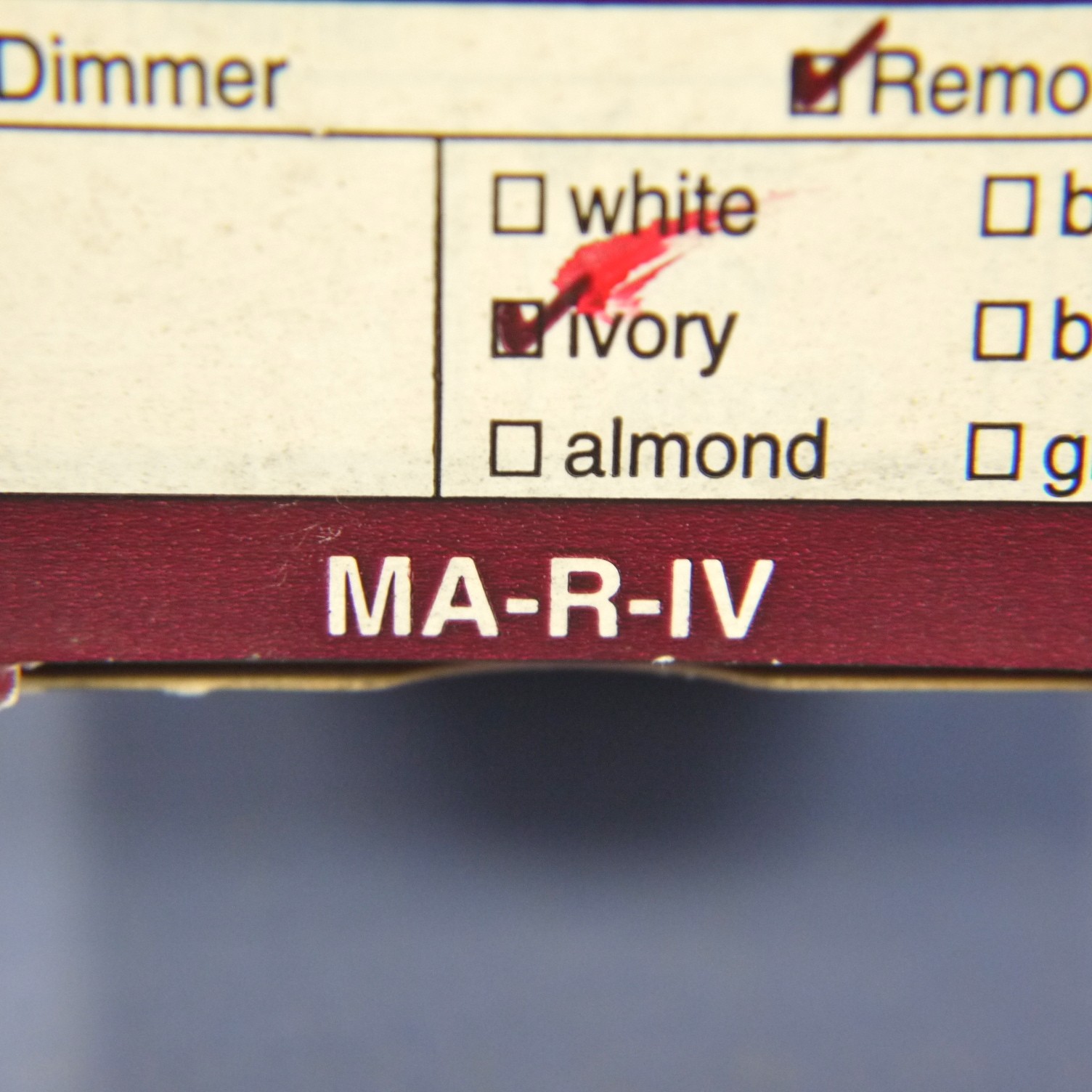Lutron Maestro Ivory 8.3A Multi-Remote Dimmer Switch Incandescent 120V MA-R-IV