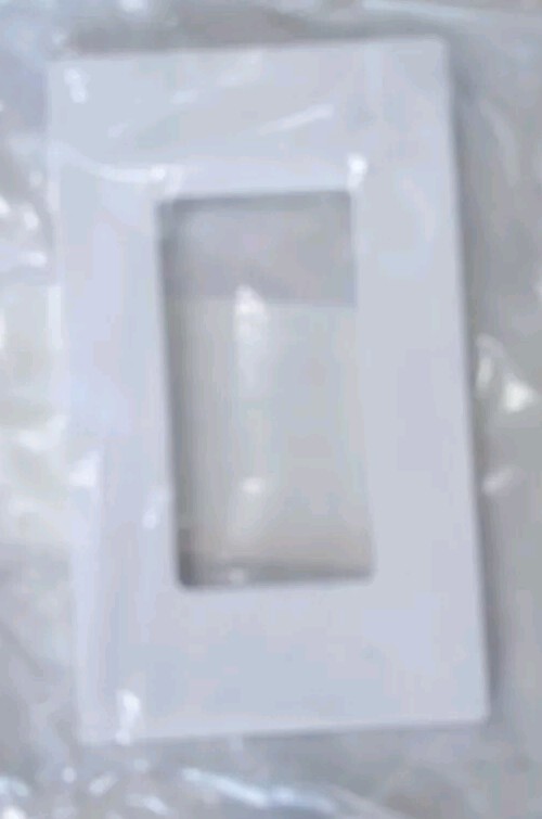 LEVITON 80301-W 1-Gang Decora Plate