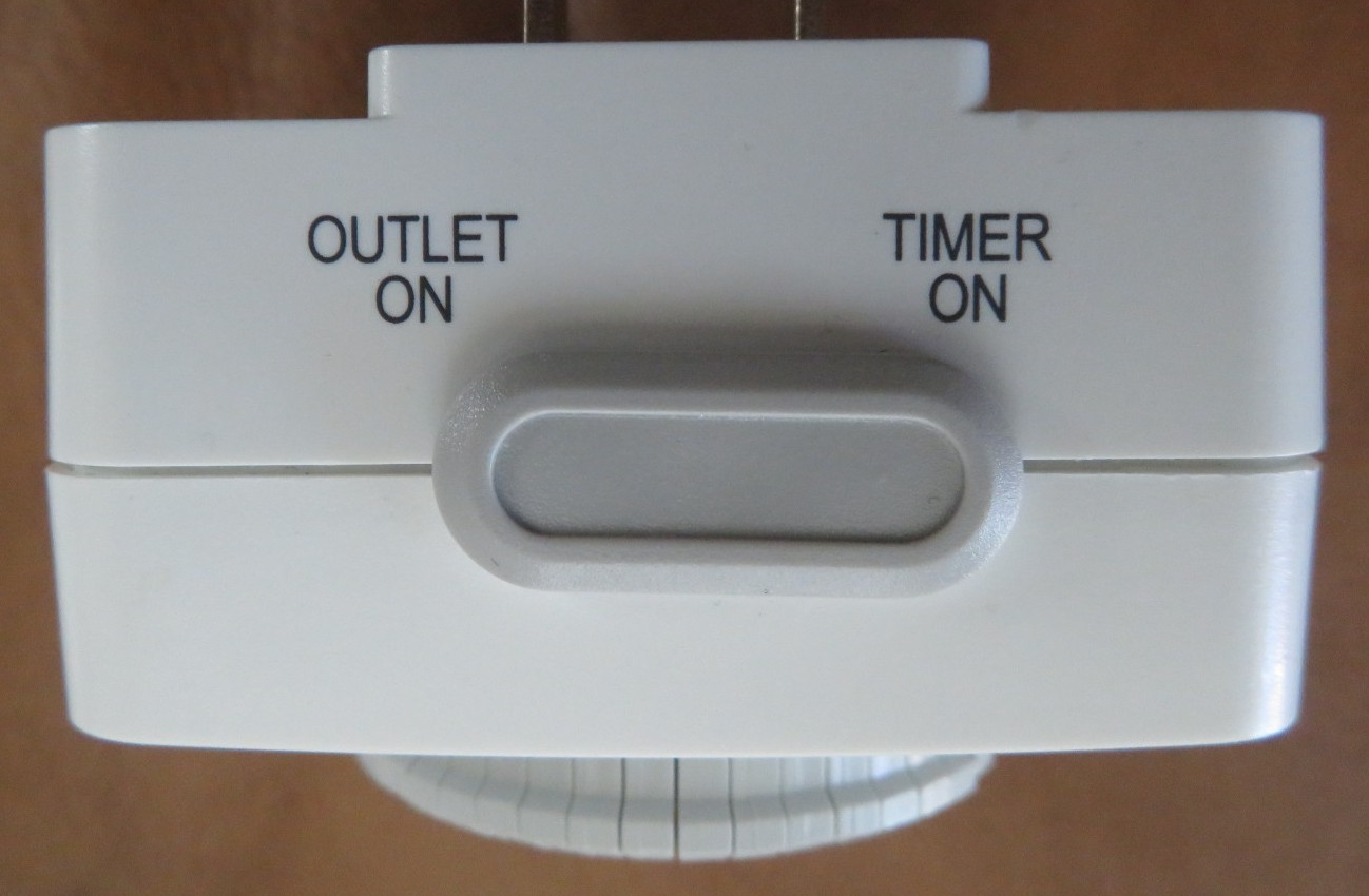 2 BLACK+DECKER Indoor Light Programmable Outlet Timers & 1 Intertek Night Light