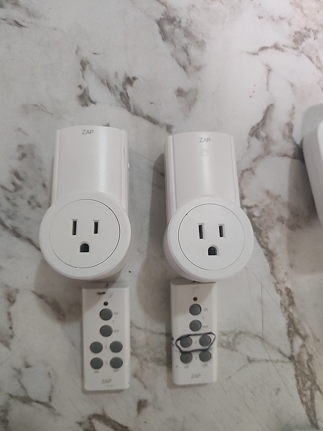 Lot 8 Remote Outlet Switches Zap, Stanley, Unbranded Remote Controlled Outlets