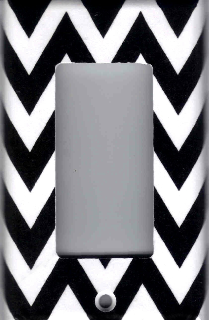 CHEVRON ZIG ZAG BLACK AND WHITE HOME WALL DECOR LIGHT SWITCH PLATES OR OUTLETS