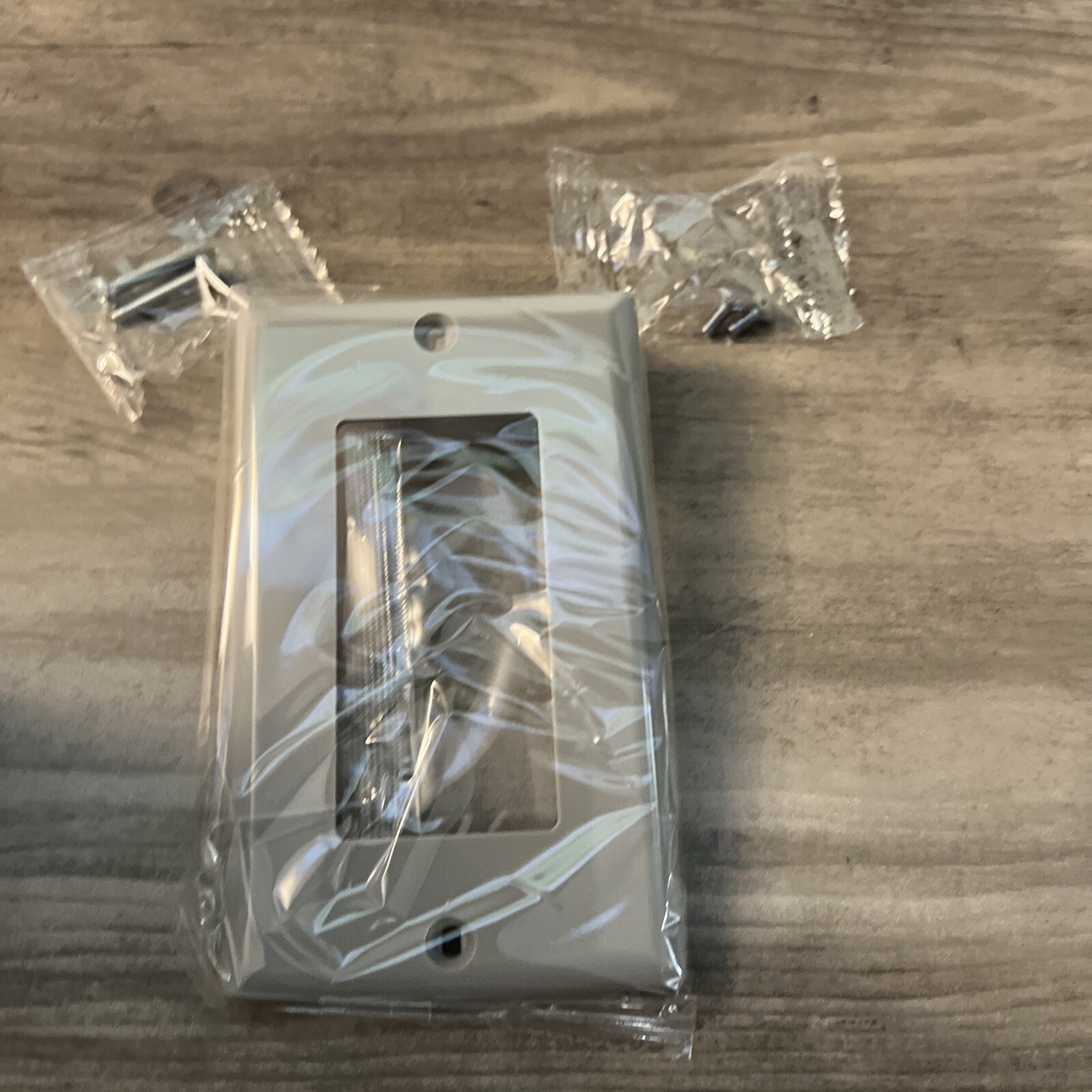 20 AMP Duplex GFCI Receptacle With lED Indicator 2 Pk Gray