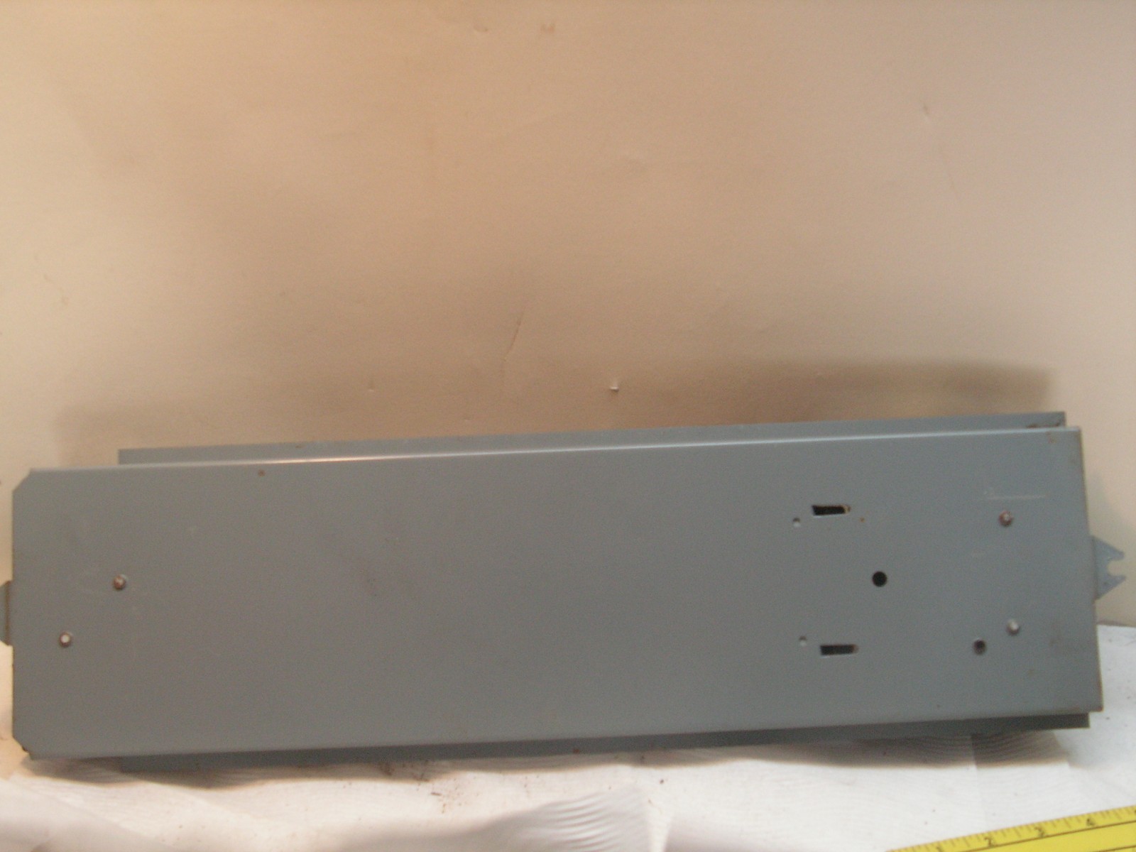 Cutler-Hammer Main Lug Busbar 150 Amps 30 Spaces 2 Sided Cat. No. CH30