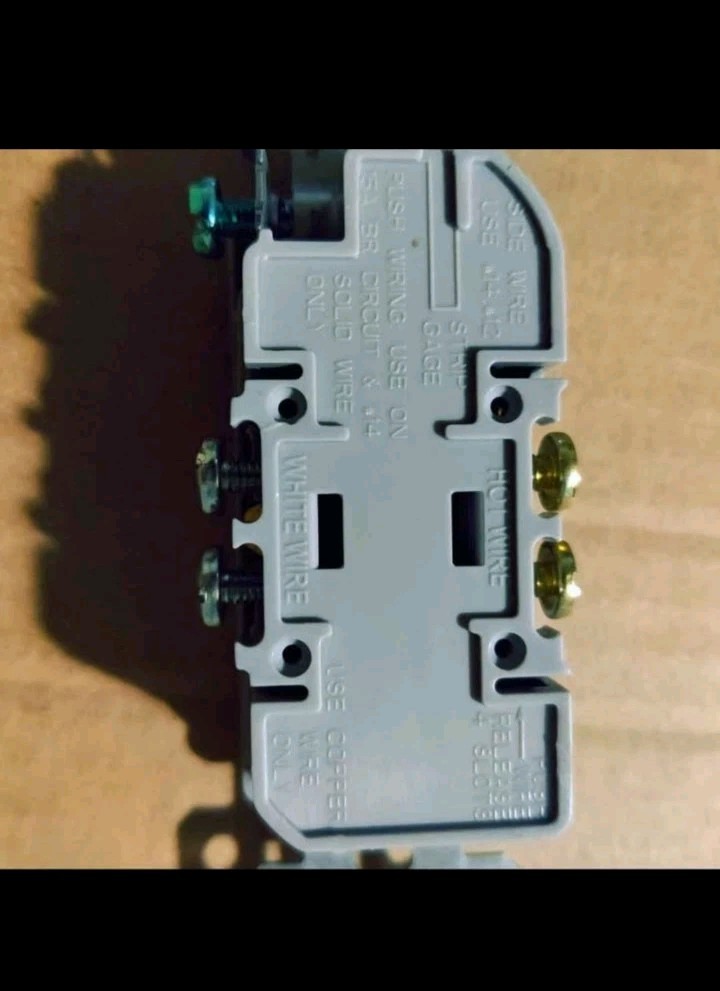 Set of 10 Legrand outlets 885TRW Recpetacle 15A 125V Gray
