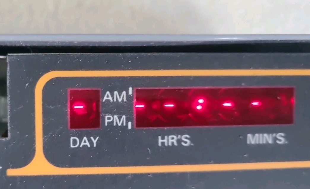 Intermatic ET715C Electronic 7-Day Timer Switch SPDT USA 24HR 120VAC – Works!
