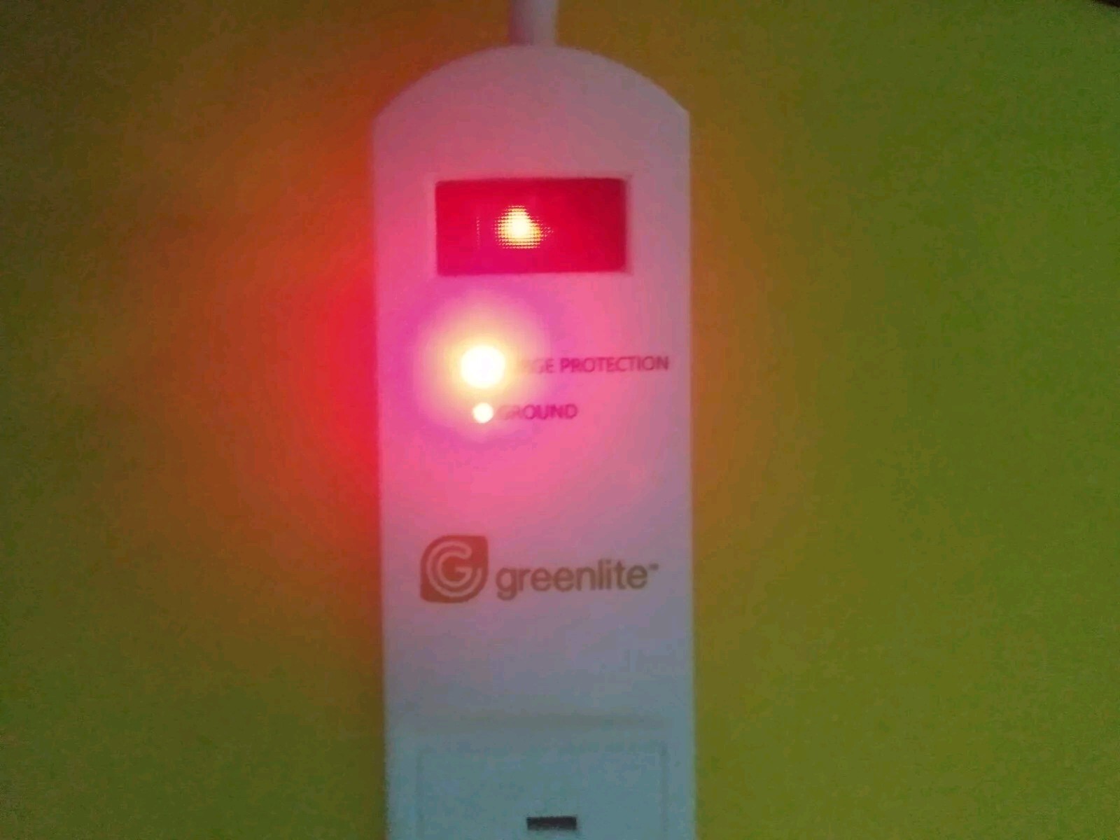 One Greenlite Tier 1 Advanced Current Sensing 7 Outlet Power Strip Laptop PC TV