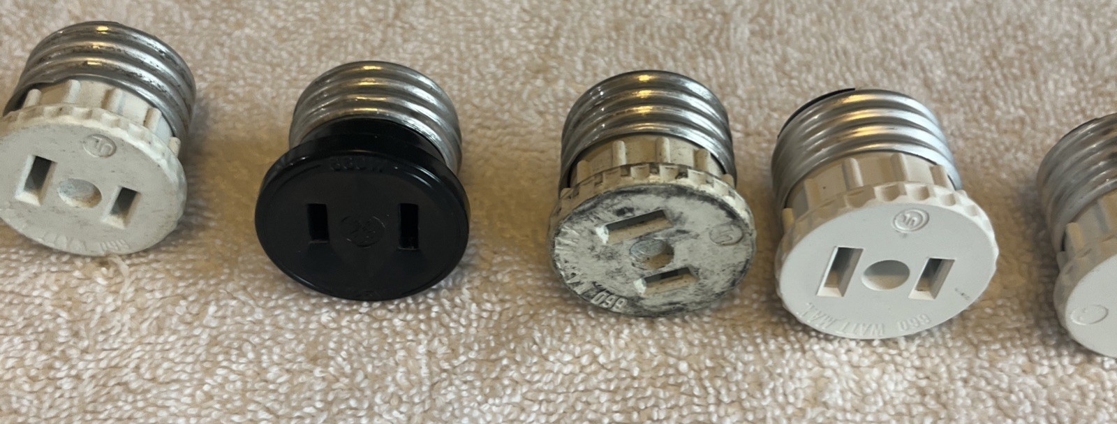 Lot Of 8 Screw In Socket To Plug Adapters
