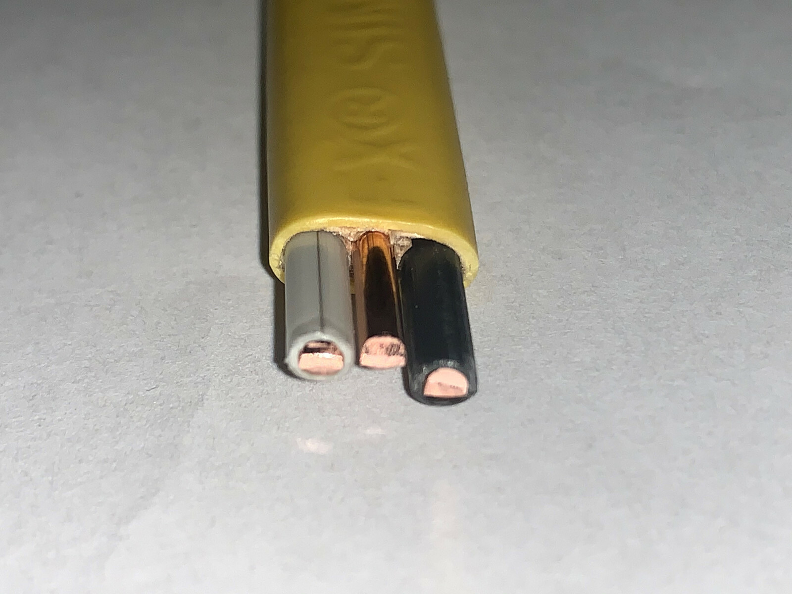 100 FT 12/2 NM-B W/GROUND HOUSE WIRE/CABLE