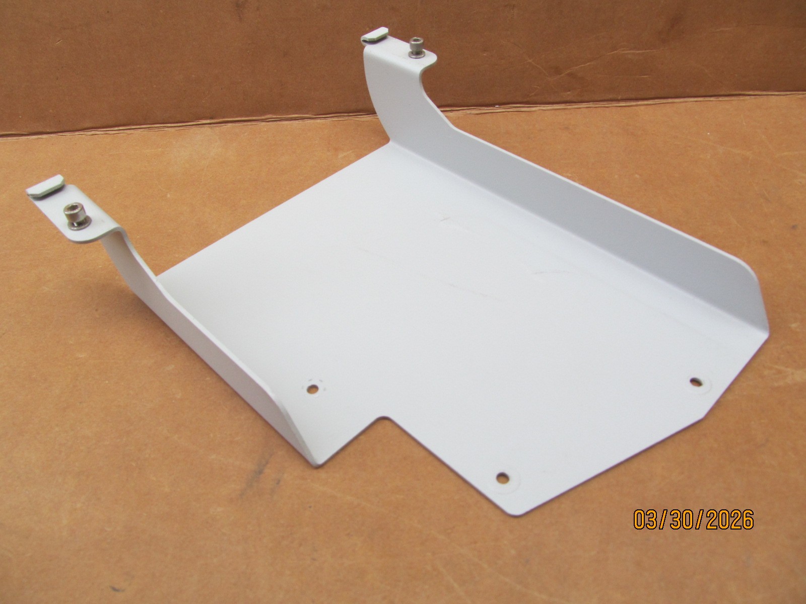 Metal mounting bracket for SMA Sunny Boy DC Disconnect (DC-DISCON2TLUS-10)