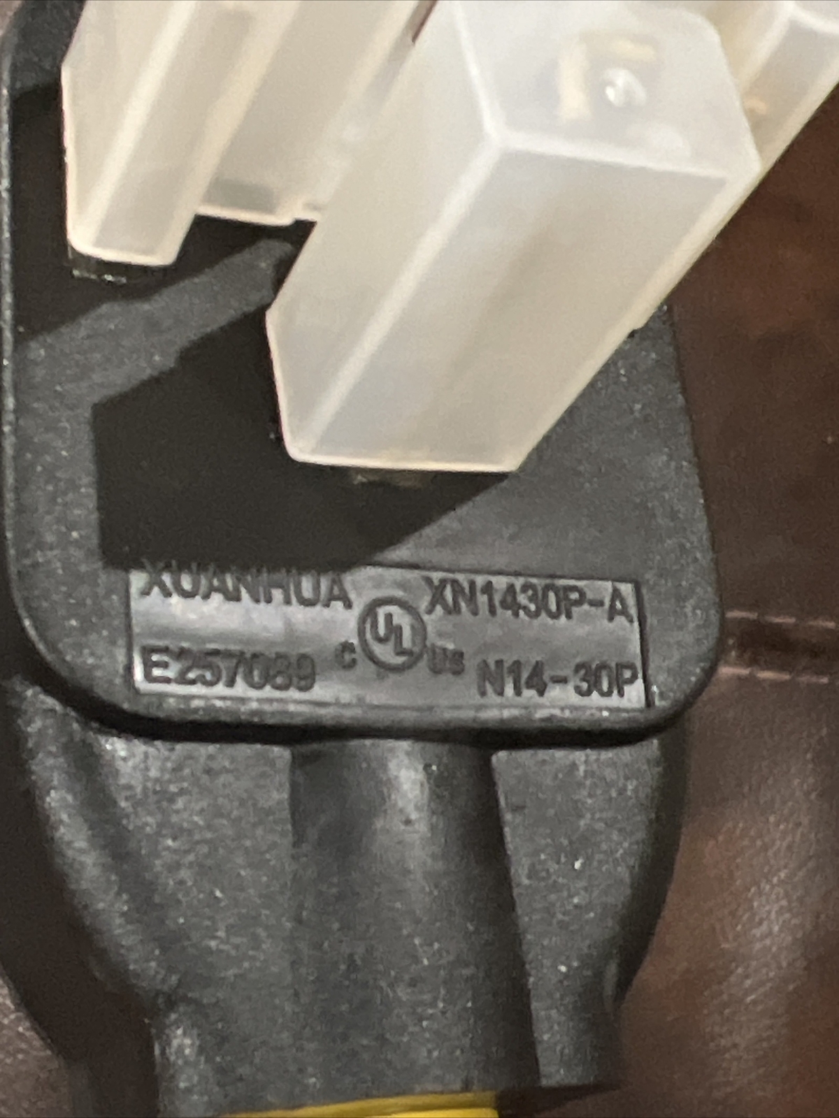 Xuanhu 14-30P to 2 Outlet 14-30R Y Splitter STW 30 Inches