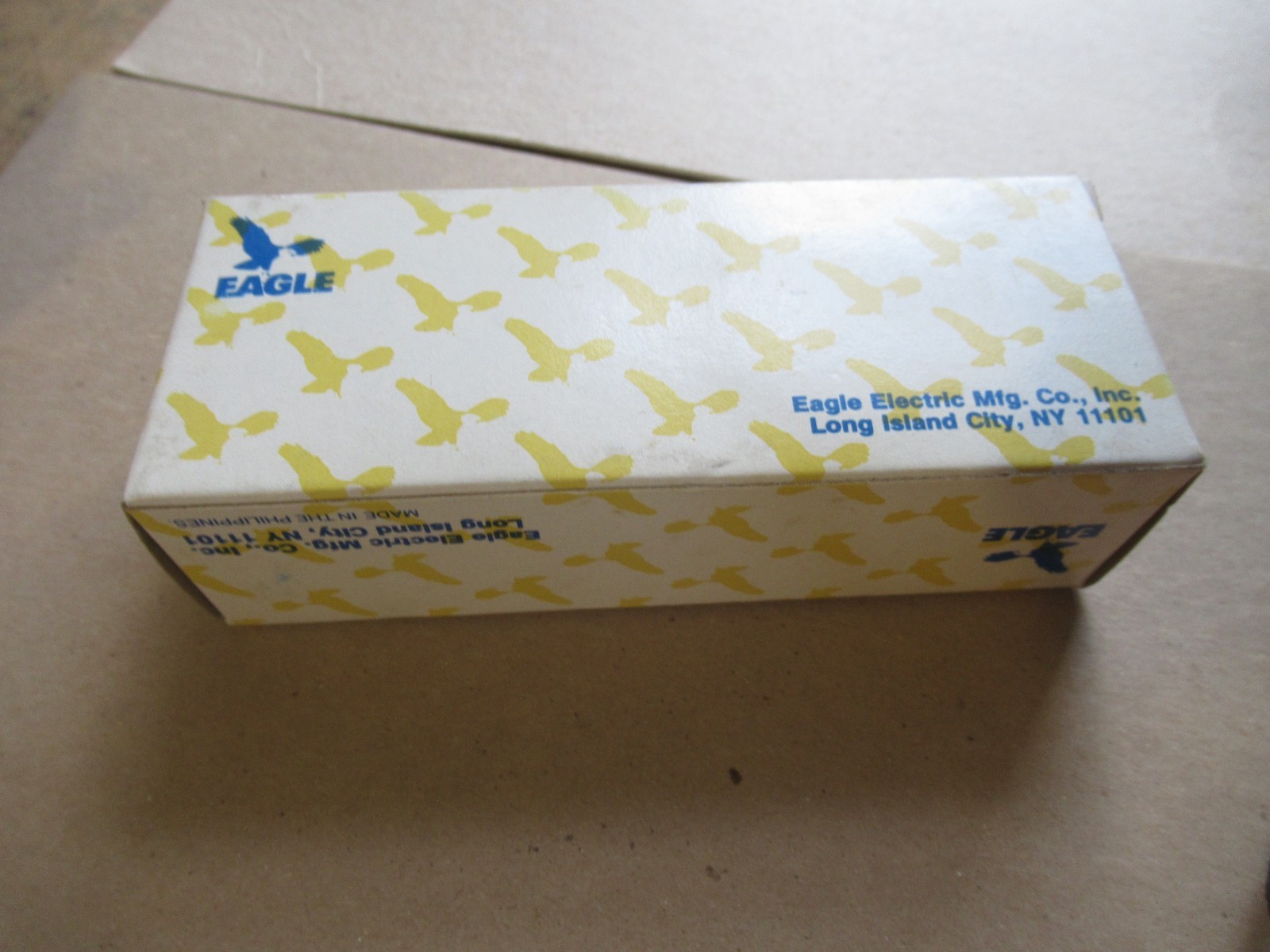 Surface Mount Duplex Receptacle Brown Eagle NIB 15A-125V 2 Pole 3 Wire Grounding