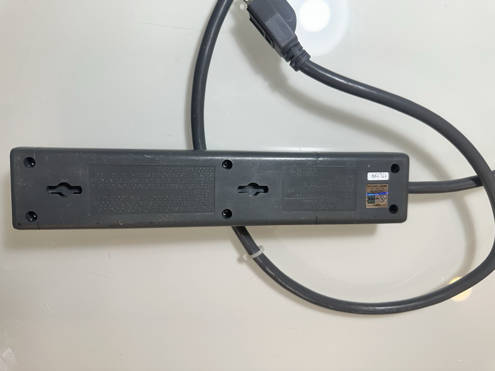 Insignia 6 Outlet 15A 125V AC 50/60Hz Voltage Protection Rating (VPR) Dark Grey