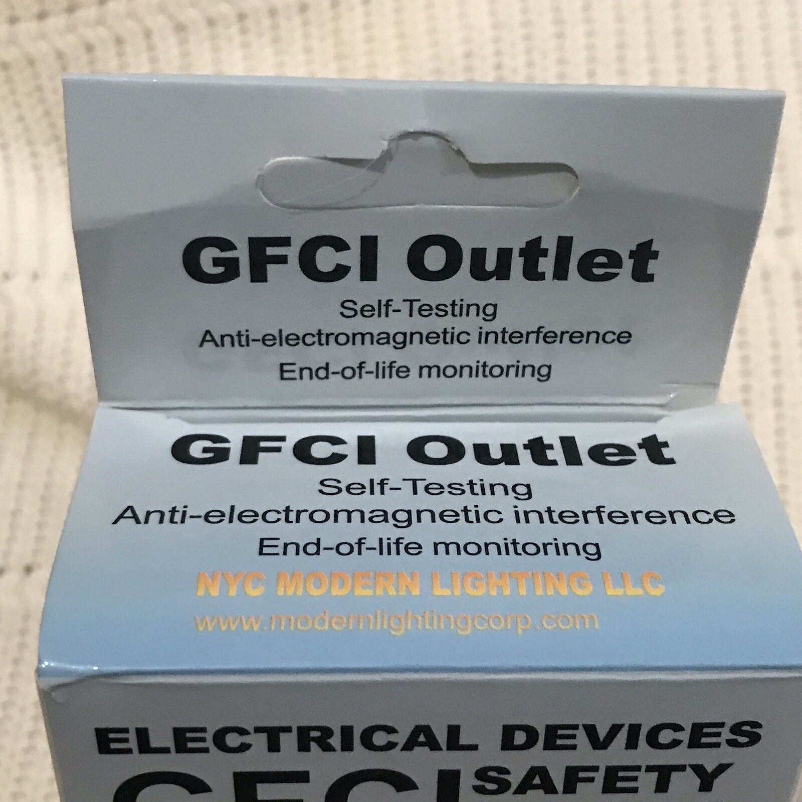 GFCI safety outlet 125v 60hz Ground Fault Circuit Interrupter | Self Testing
