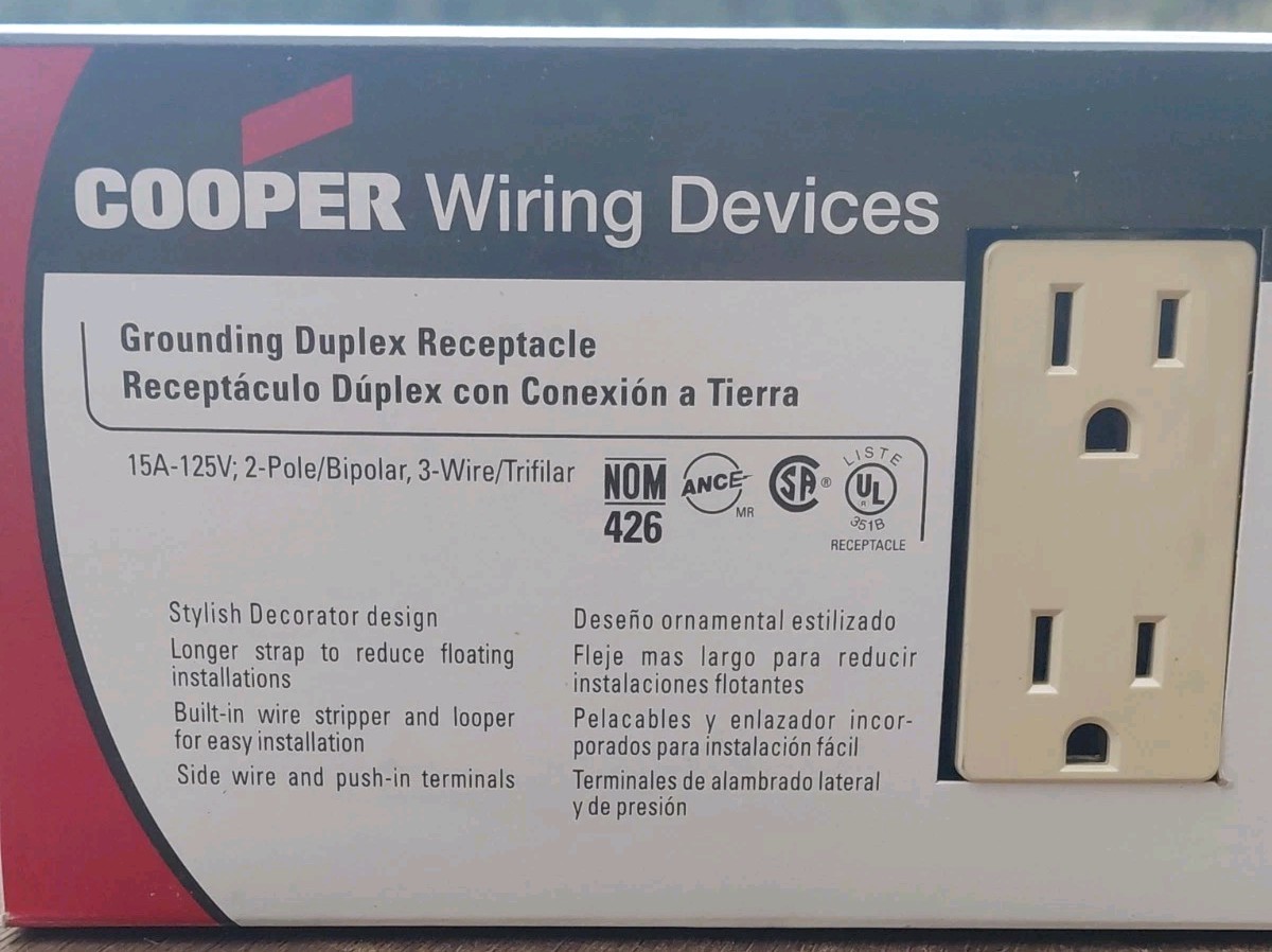 10-Pack Cooper 1107V Ivory Decorator Receptacle Duplex Outlet NEMA 2 Pole 3Prong