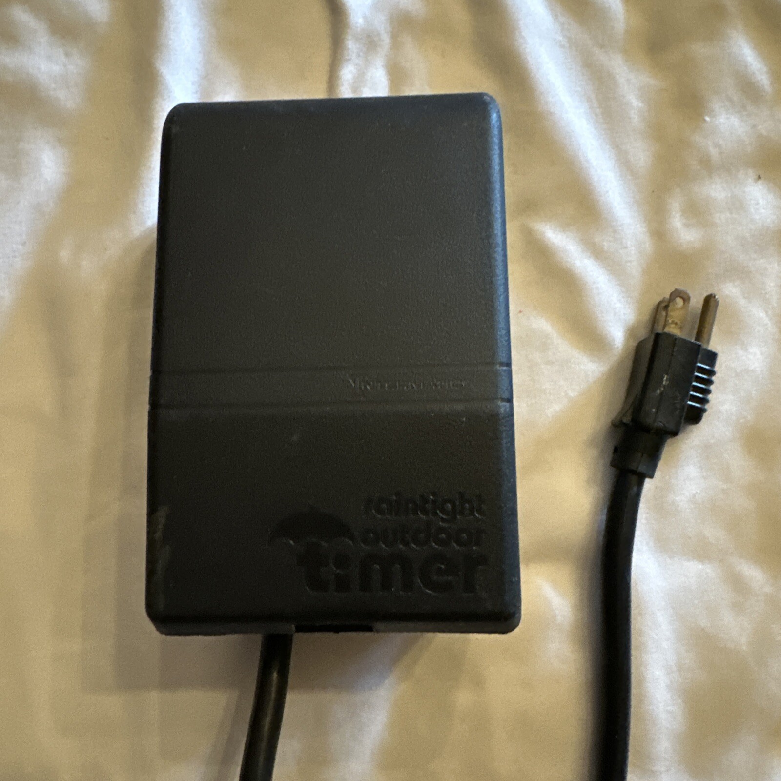 Intermatic Heavy Duty Outdoor Timer HB31R Raintight 10 Amps 1500 Watts NOS
