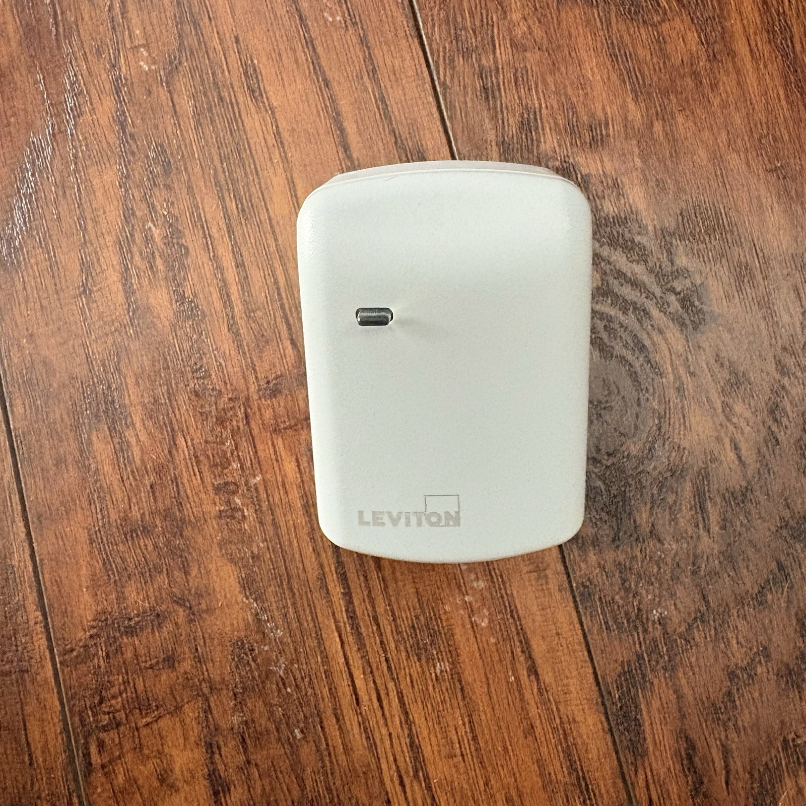 Leviton DZPA1-15A Smart Z-Wave Plus Plug-In Outlet App Control White