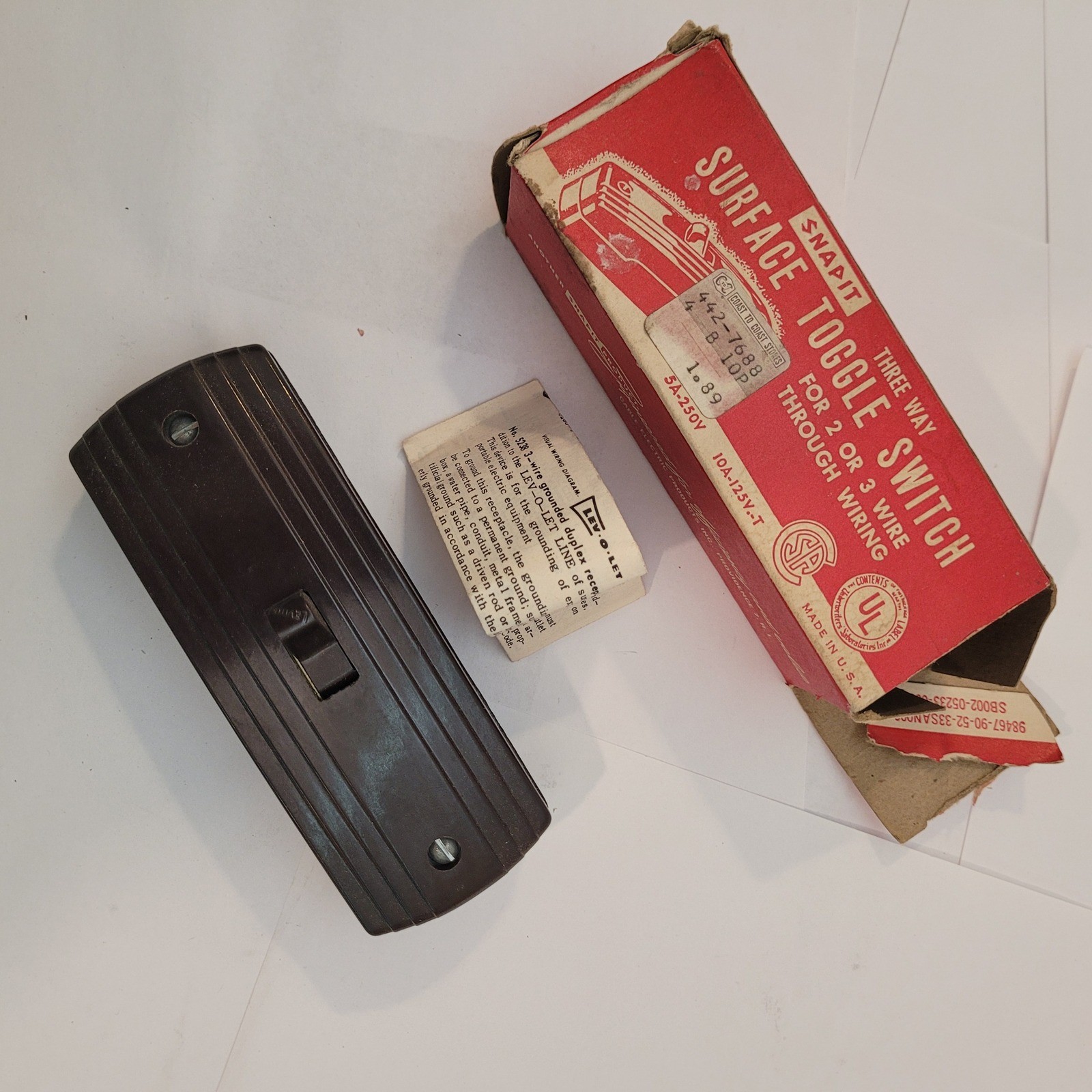 Snapit Surface Toggle Switch Three Way Brown Bakelite Vintage NOS 442-7688