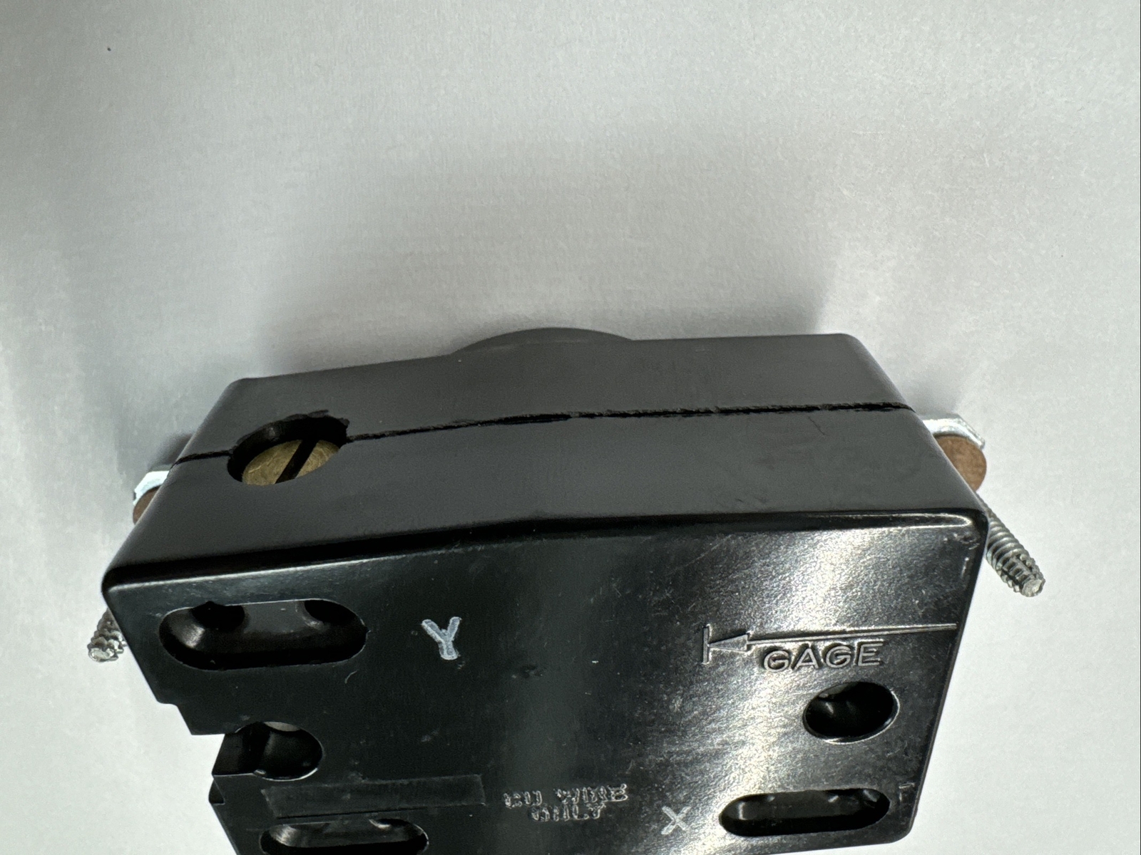 20 Amp 250 Volt NEMA L6-20R Replacement Industrial Locking Outlet 20A Made inUSA