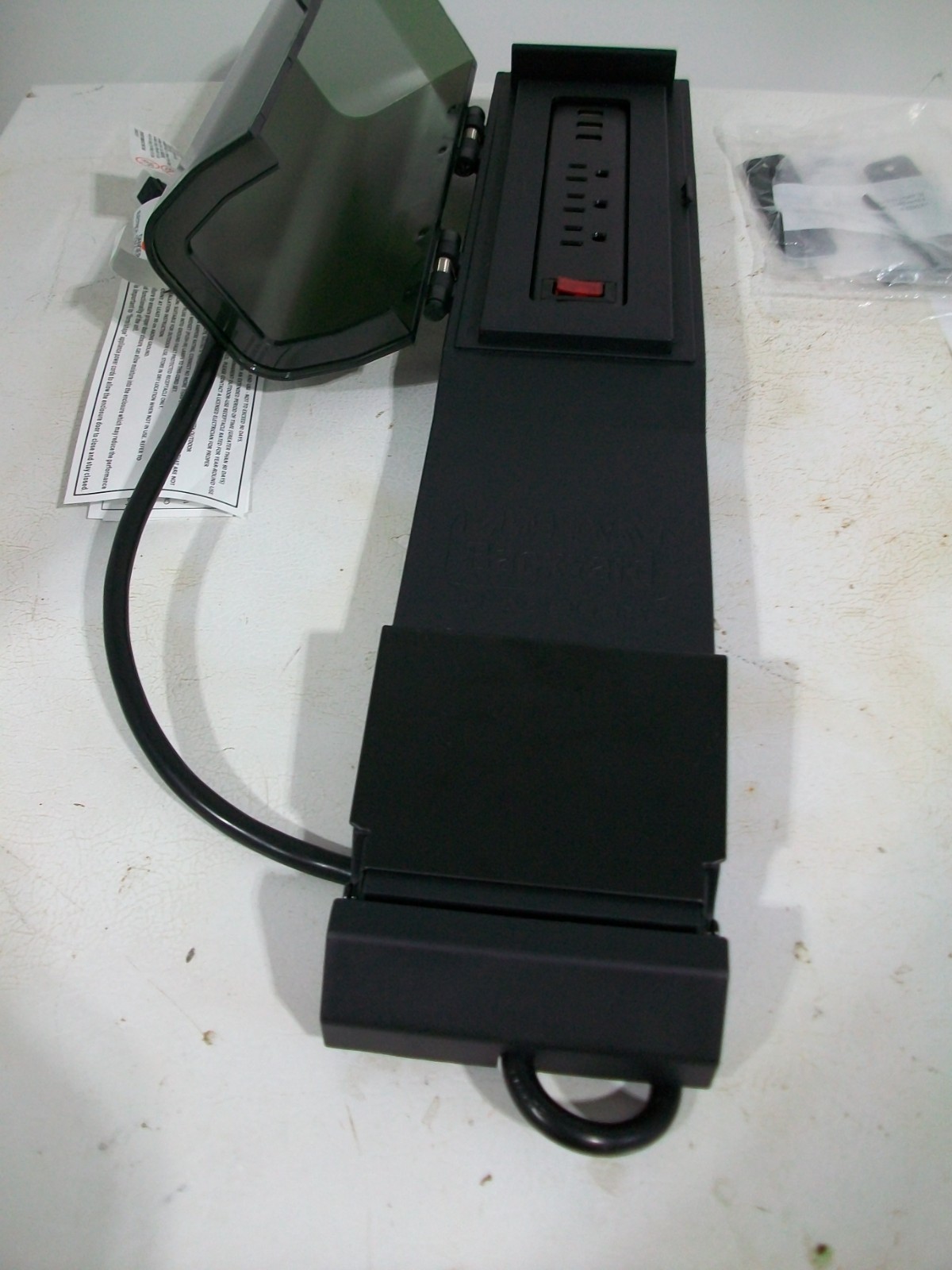 Backyard Discovery Pole Mount PowerPort 3-Port USB Power Strip 9205413 New open