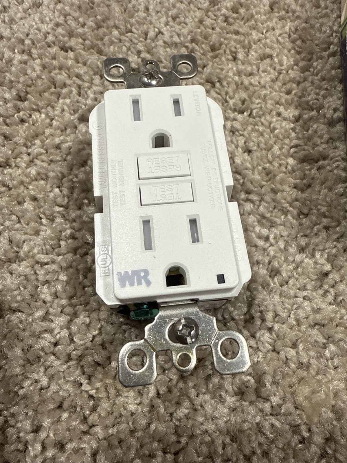 Leviton GFWT1W SmartLockPro GFCI Outlet Commercial White Outdoor Electrical