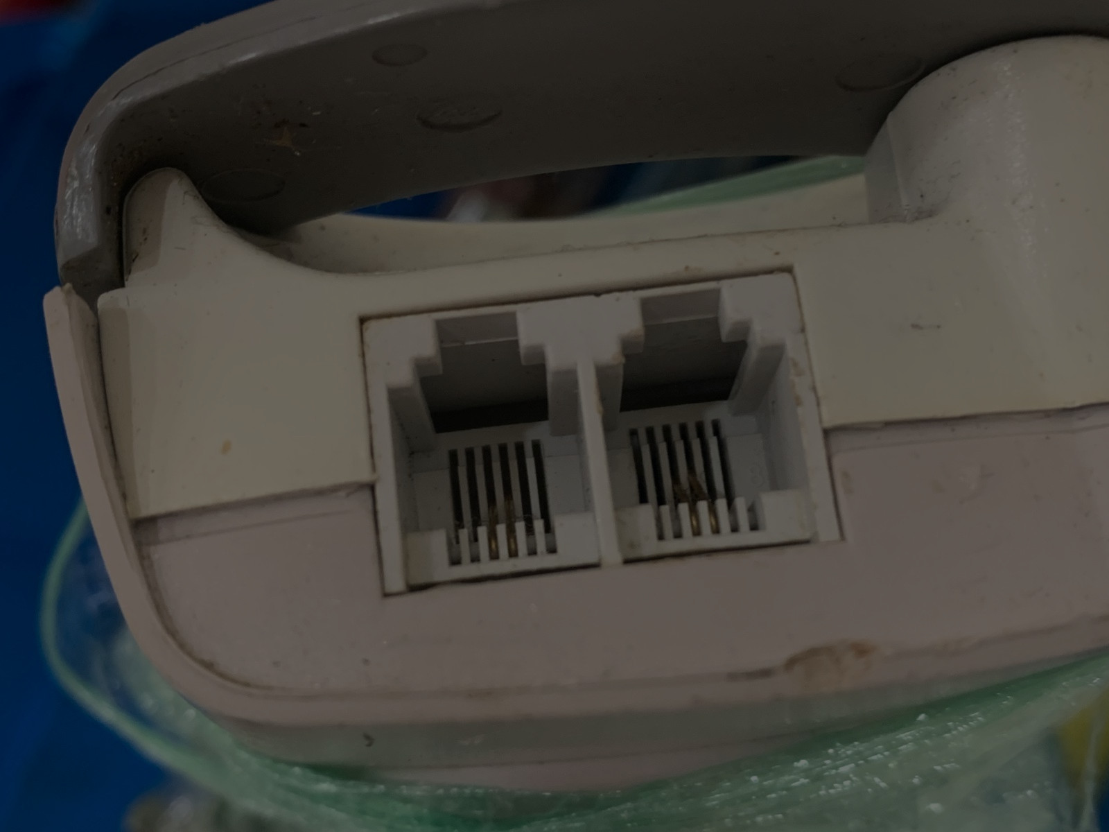 BELKIN F9H710-12 ( 12 Feet LONG) 7 Outlets 1045 SurgeMaster Home Series