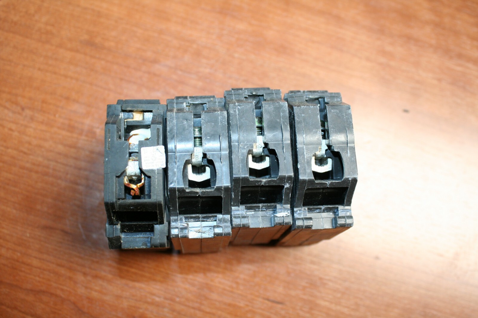 GE Circuit Breaker Type THQL 20Amp 1 Pole 120V 240V Lot of 4
