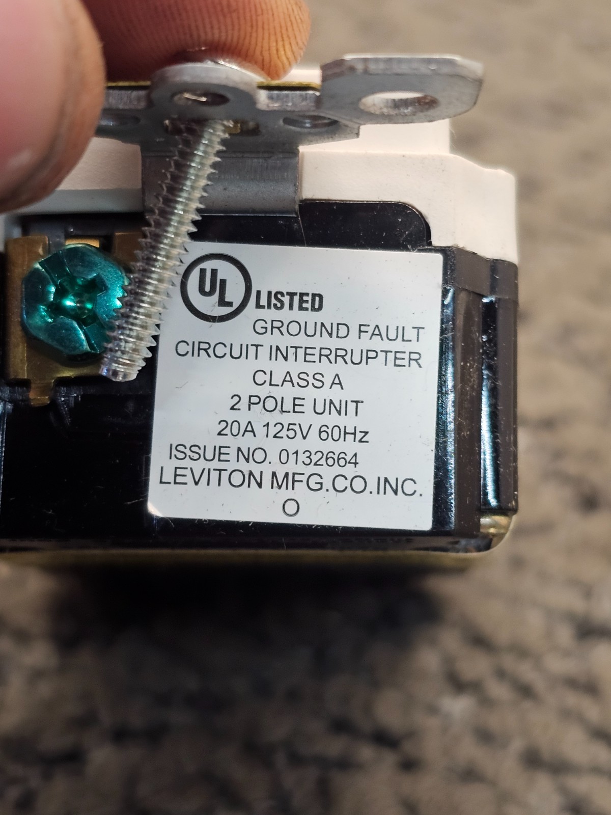 LEVITON INSP-2H3204: DUPLEX RECEPTACLE CLASS A 2 POLE 20A 125V 60HZ