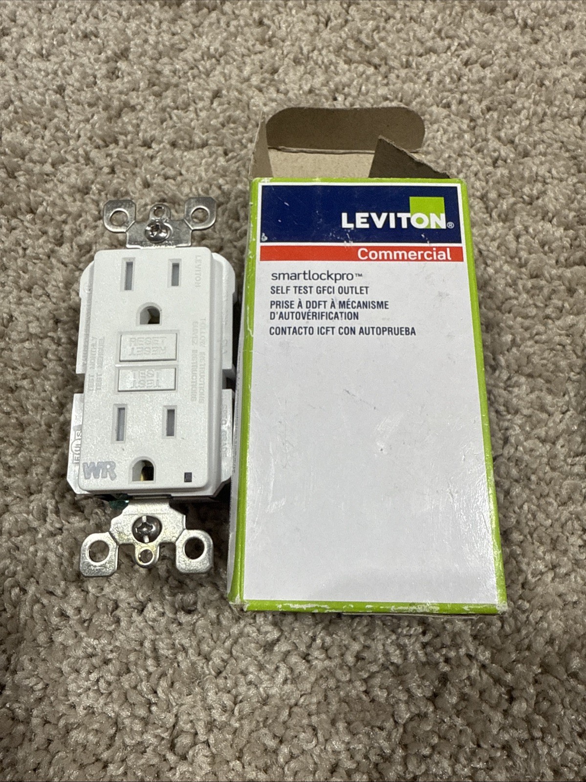 Leviton GFWT1W SmartLockPro GFCI Outlet Commercial White Outdoor Electrical