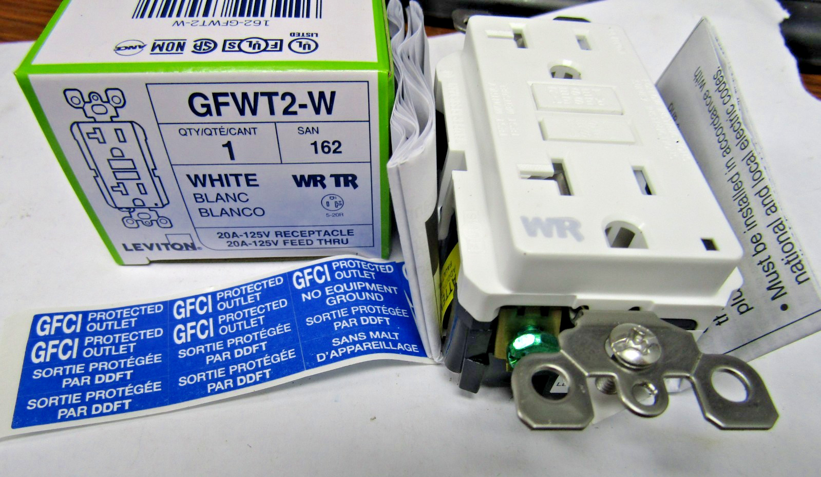 ✌️NEW LEVITON GFWT1-W WHITE DECORA GFCI DUPLEX OUTLET 20AMP RECEPTACLE COMERCIAL