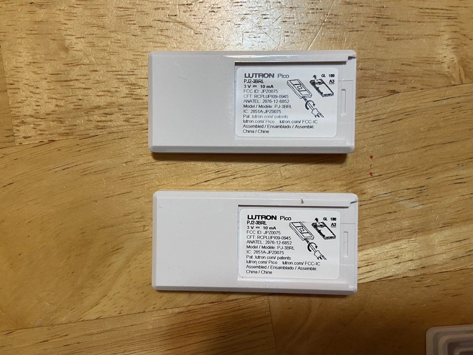 Lutron Pico PJ2-3BRL-WH Wireless Dimmer Remote Switch w Wall Mount & Bracket Kit