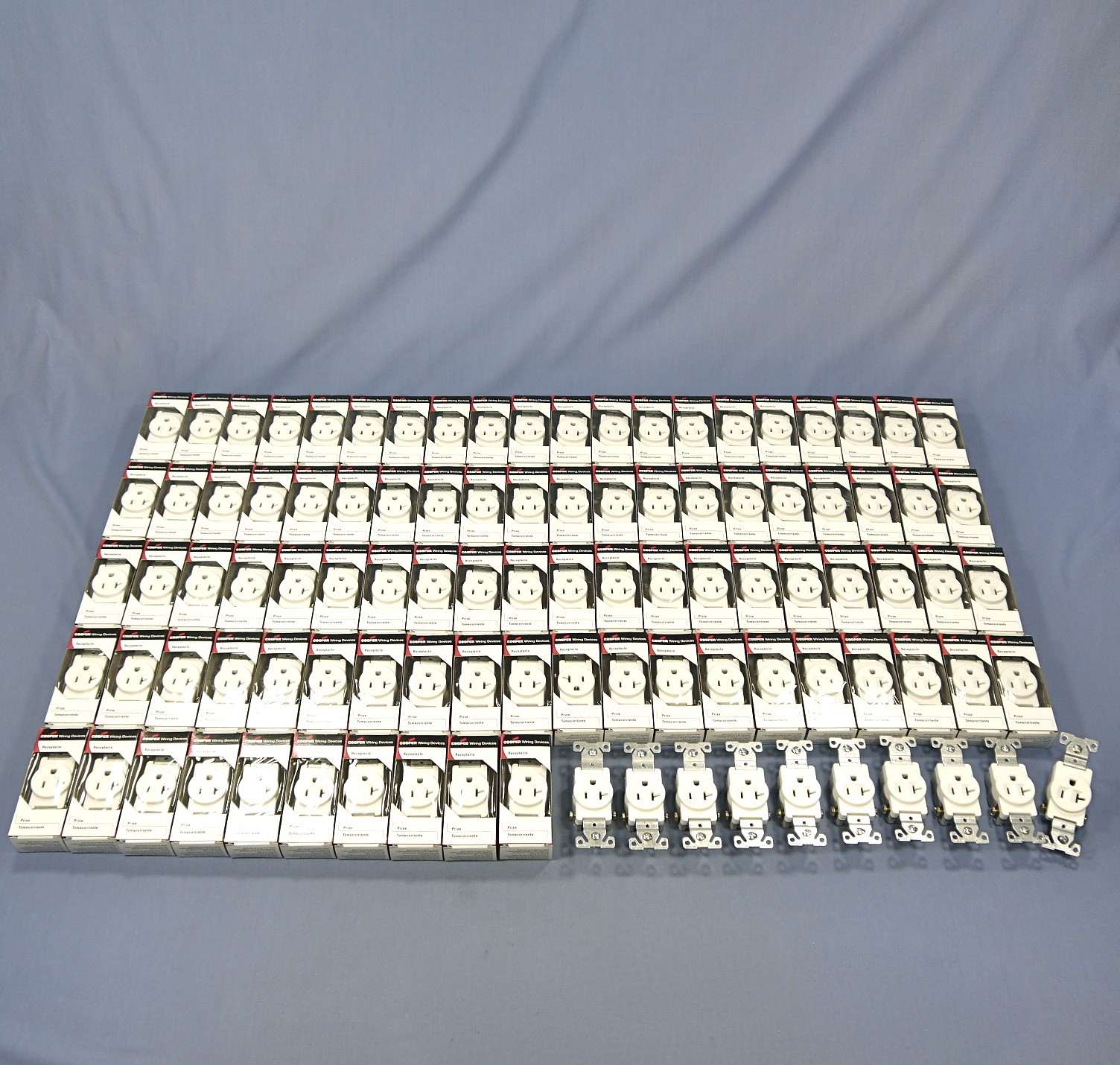 100 Cooper White COMMERCIAL Single Outlet Receptacles NEMA 5-20R 20A 125V 1877W