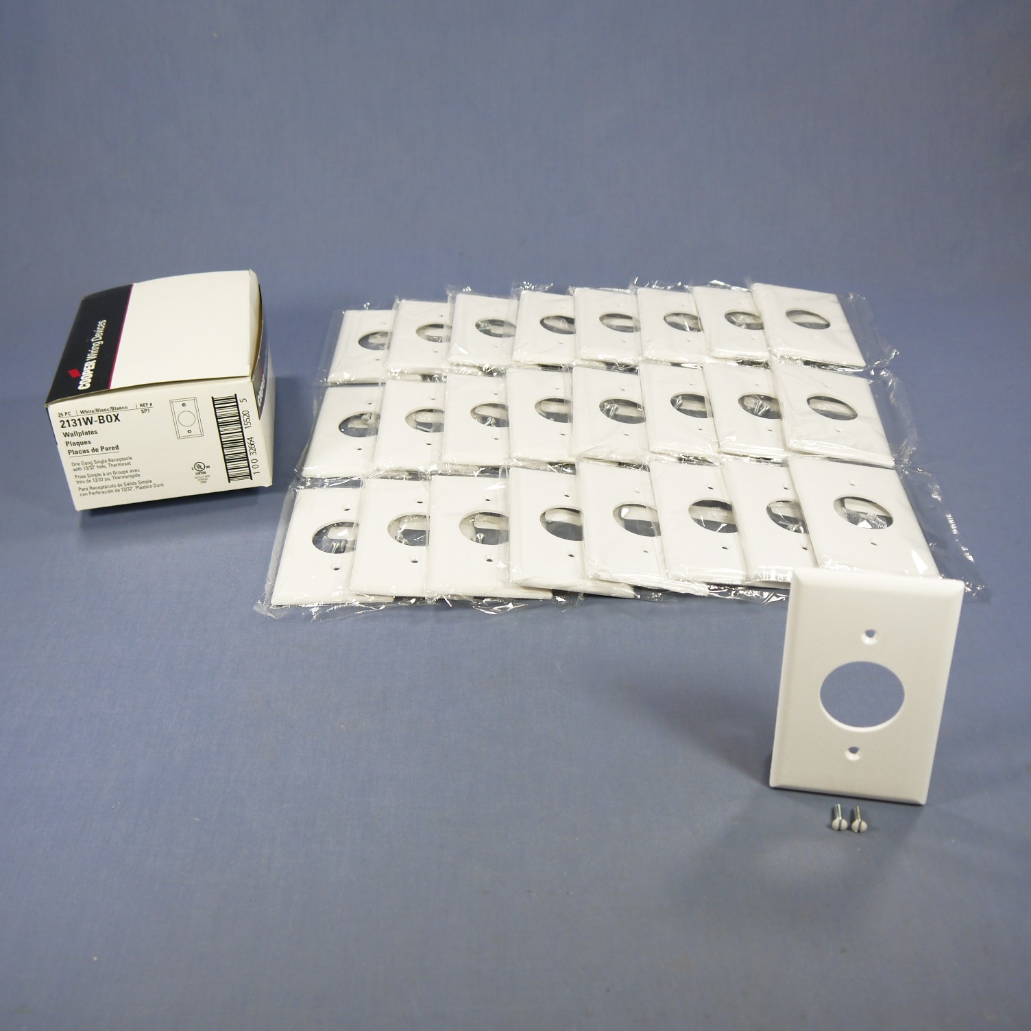 Cooper 2131W White 1-Gang Single 1.406″ Receptacle Thermoset Wallplates 25-Pack