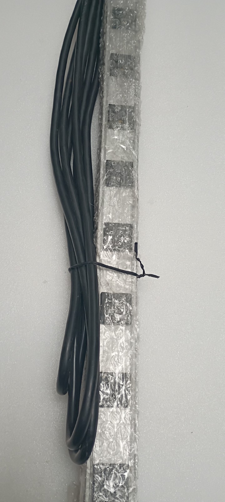 TRIPP LITE PS3612 12 Outlets Power Strip Brand New No Packaging