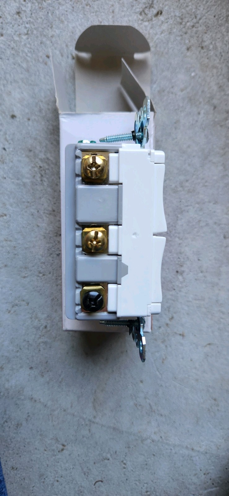LEGRAND TM813WCC
