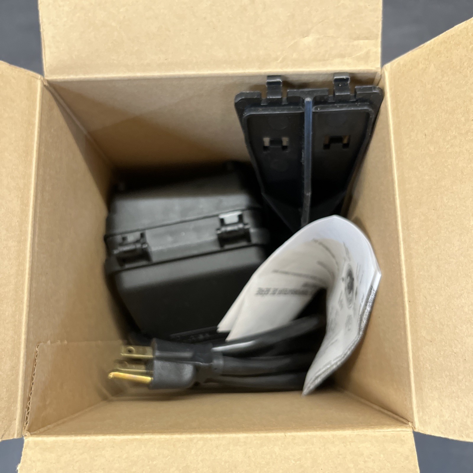 Intermatic Heavy Duty Outdoor Timer with 6 Receptacles HB3116R8 New Open Box