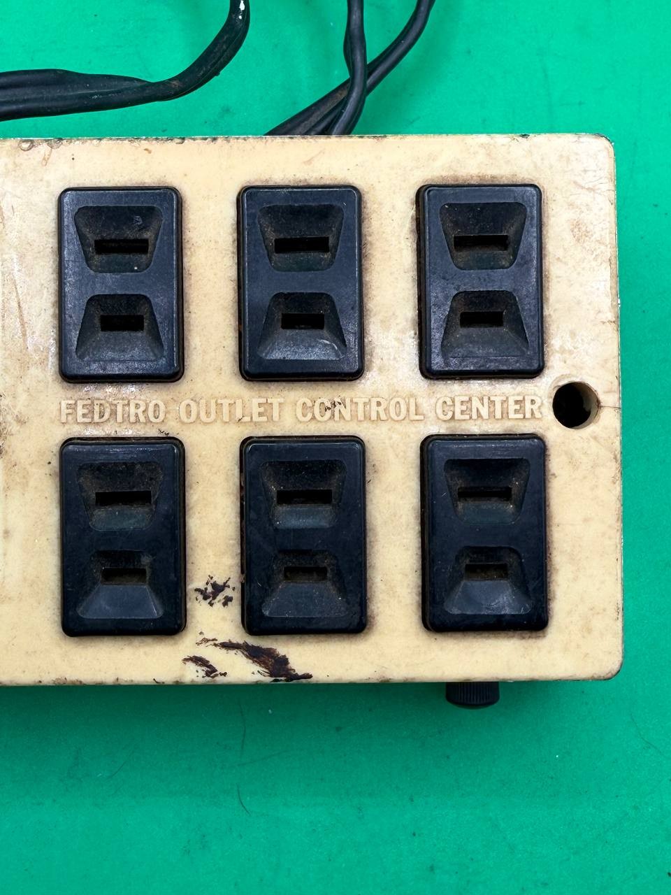 Vintage FEDTRO Outlet Control Center 6 Outlet Power Strip 120V 15A RE