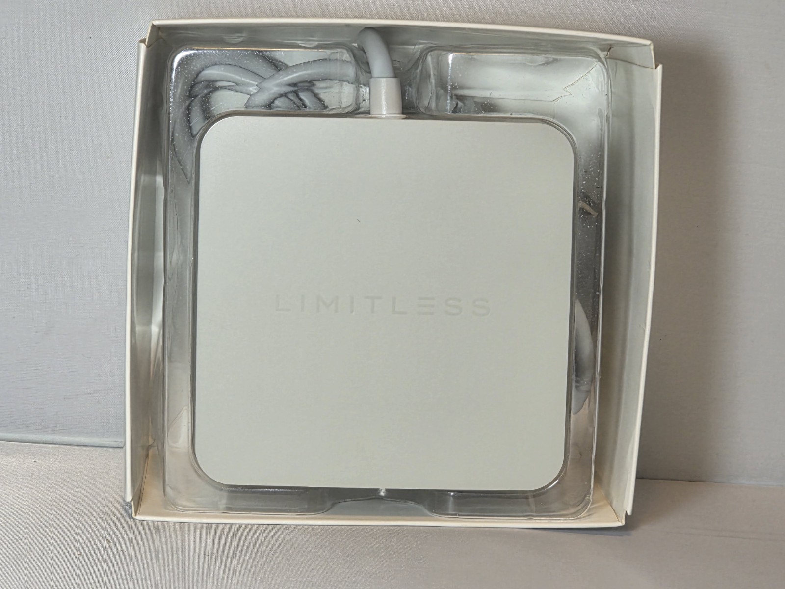 Limitless PowerPro 5-Device Charger, 2X USB Ports, 1x Type-C LIM-5PAC-009 – GRAY
