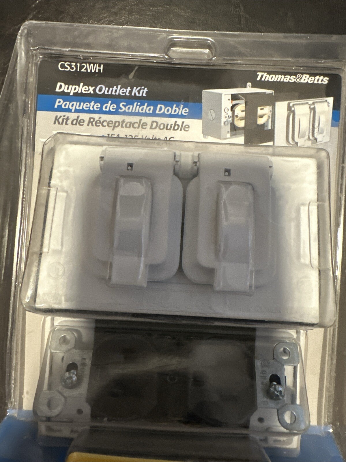 Thomas & Betts Duplex Outlet Kit No. CS312WH. 15A, 125 Volts AC Weatherproof