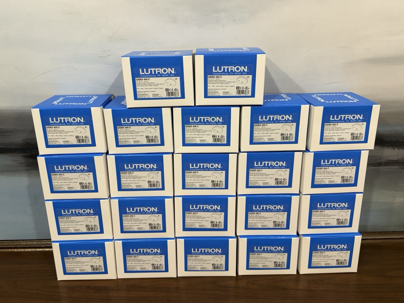 LUTRON Quantum QSMX-4W-C Sensor – New Condition ( PRICE FOR EACH )