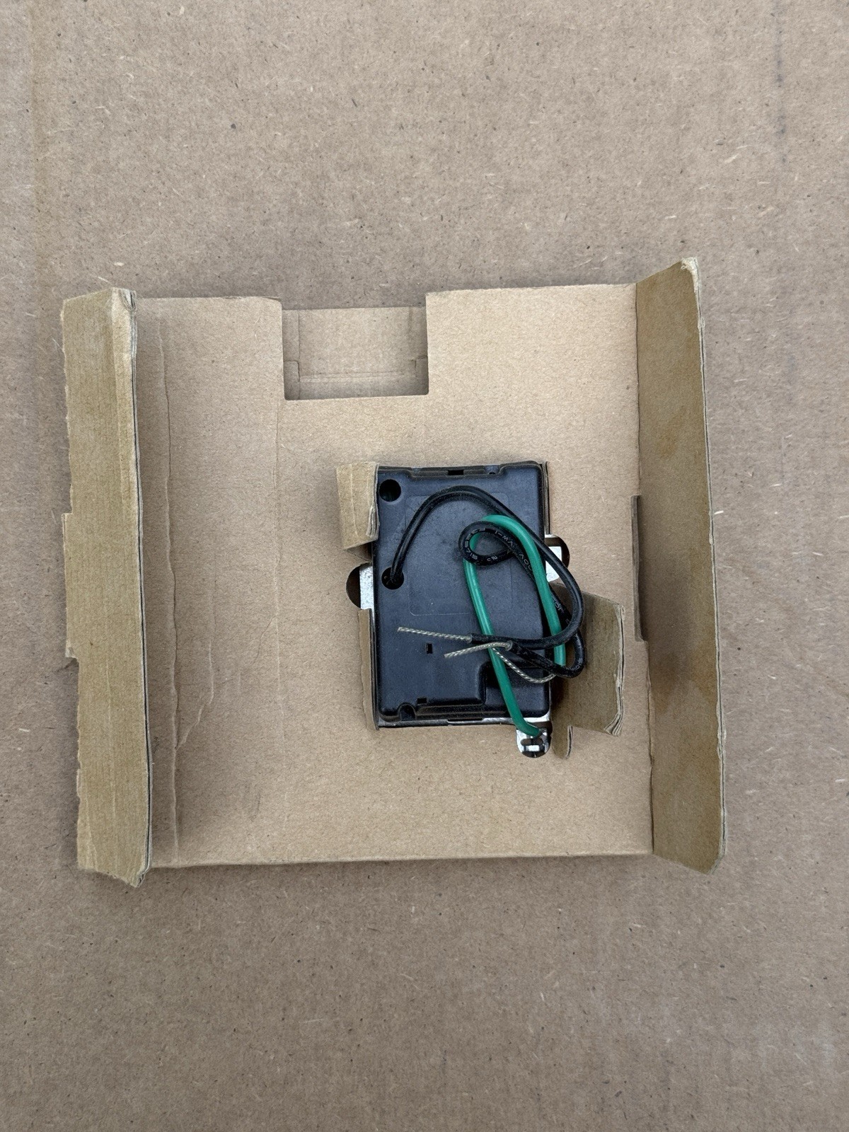 LUTRON CASETA PD-6WCL DIMMER – New (white)