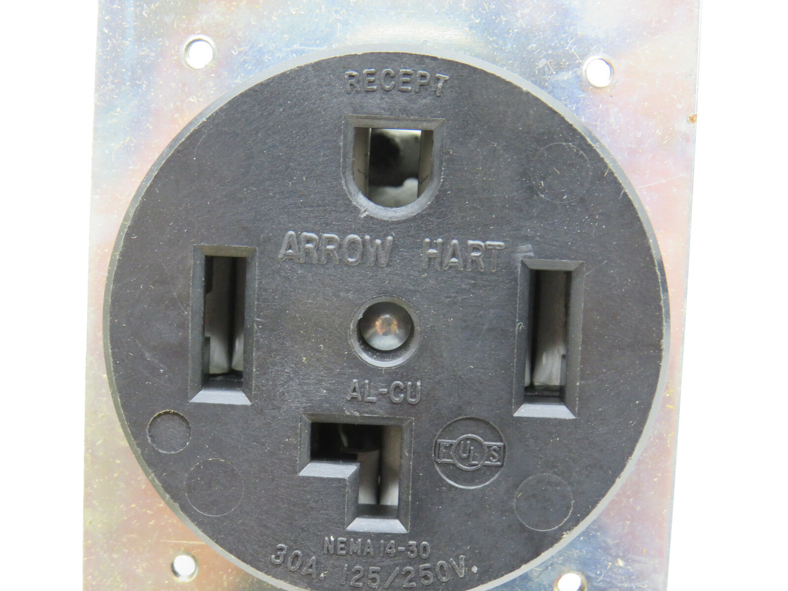 Arrow Hart 5744N Single Receptacle Outlet 30A 125/250V 3-Pole 4-Wire NEMA 14-30R