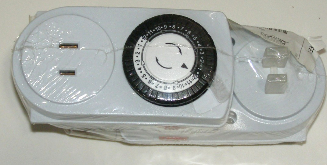 White Ikea Timer Tanda Plug-In 24 hour Mechanical Electric 125V 60Hz New