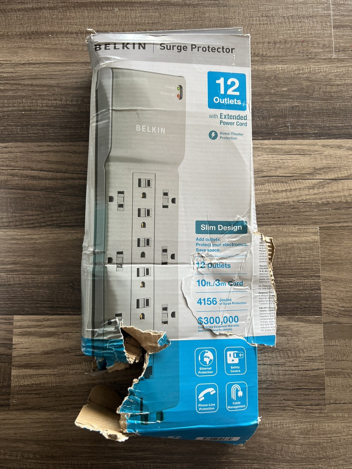 Belkin 12-Outlet Home/Office Surge Protector 8-foot cord 125 Volts BE112230-08/x