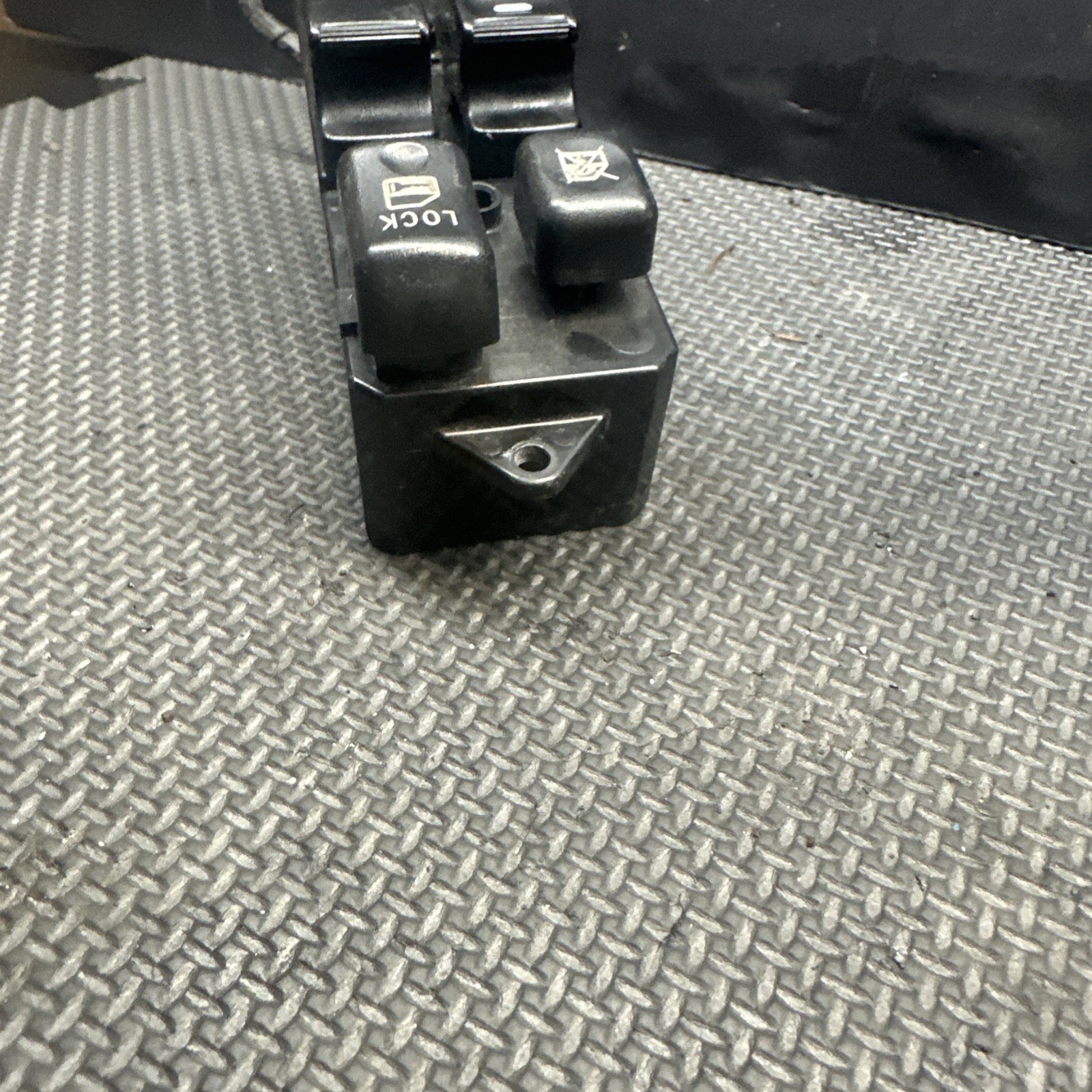 Switches & Controls for Mitsubishi Eclipse 2006